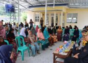 Program Rutin Kapolres Serang Gelar Bansos, dan ngobrol bareng Emak -emak Lansia Desa Ragas