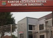 Warga Menunggu Pernyataan Resmi Camat Kresek Tangerang Terkait Oknum Kades Pakai Atribut Paslon Pilkada 2024