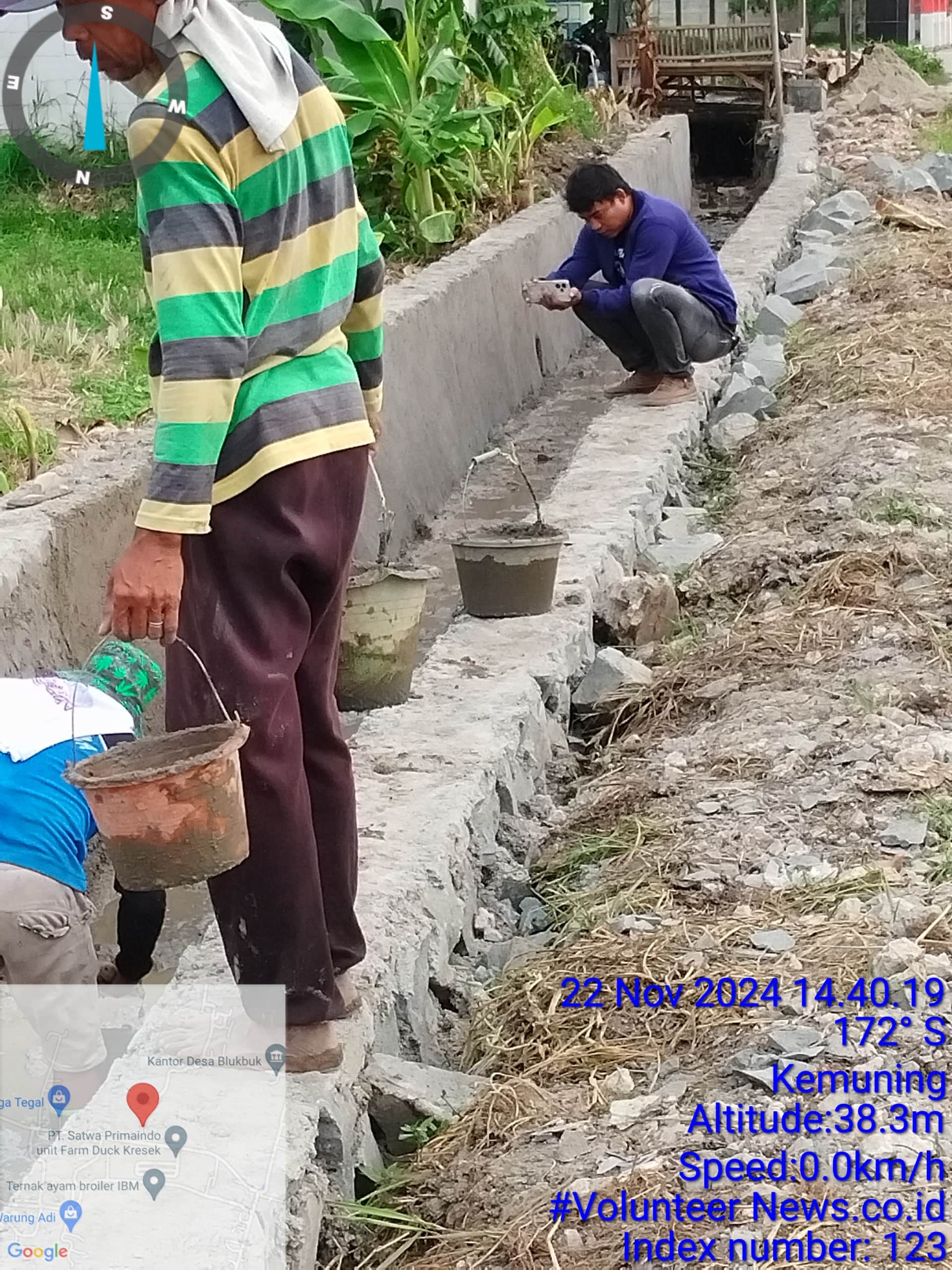 Proyek Pemasangan Batu di Desa Blukbuk Kronjo Diduga Bermasalah