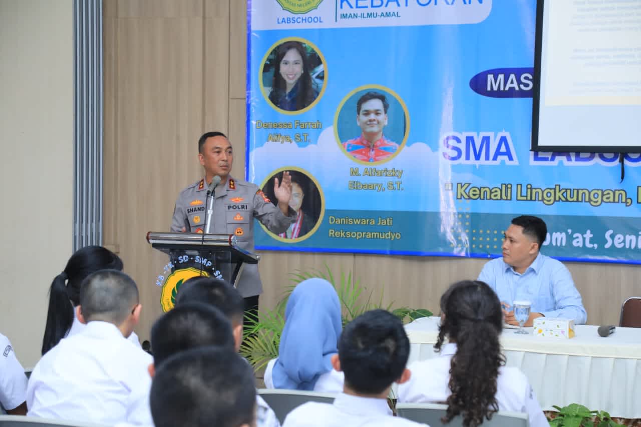 Kadiv Humas Polri kepada Siswa Labschool: Sukses Butuh Kerja Keras, Cerdas, Tuntas, dan Ikhlas