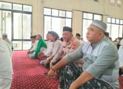 Kapolsek Kresek Sholat Jum’at Keliling di Desa Kresek sekaligus berikan pesan Kamtibmas 