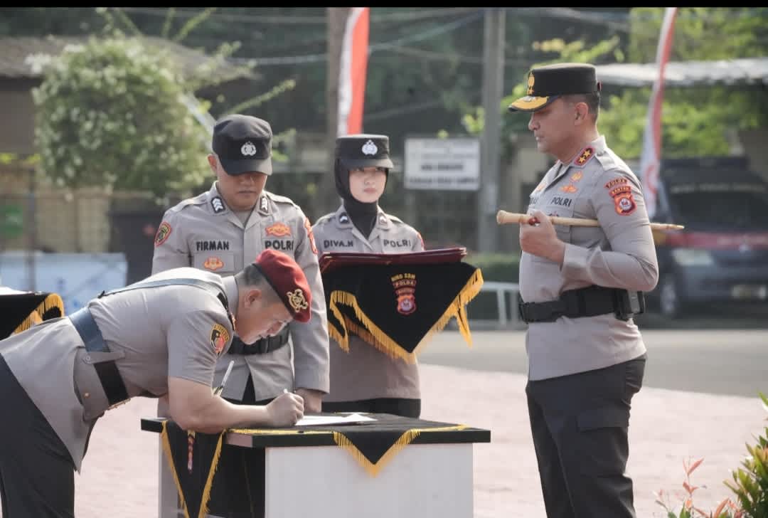 Tongkat Komando Polresta Tangerang Resmi Diserahterimakan