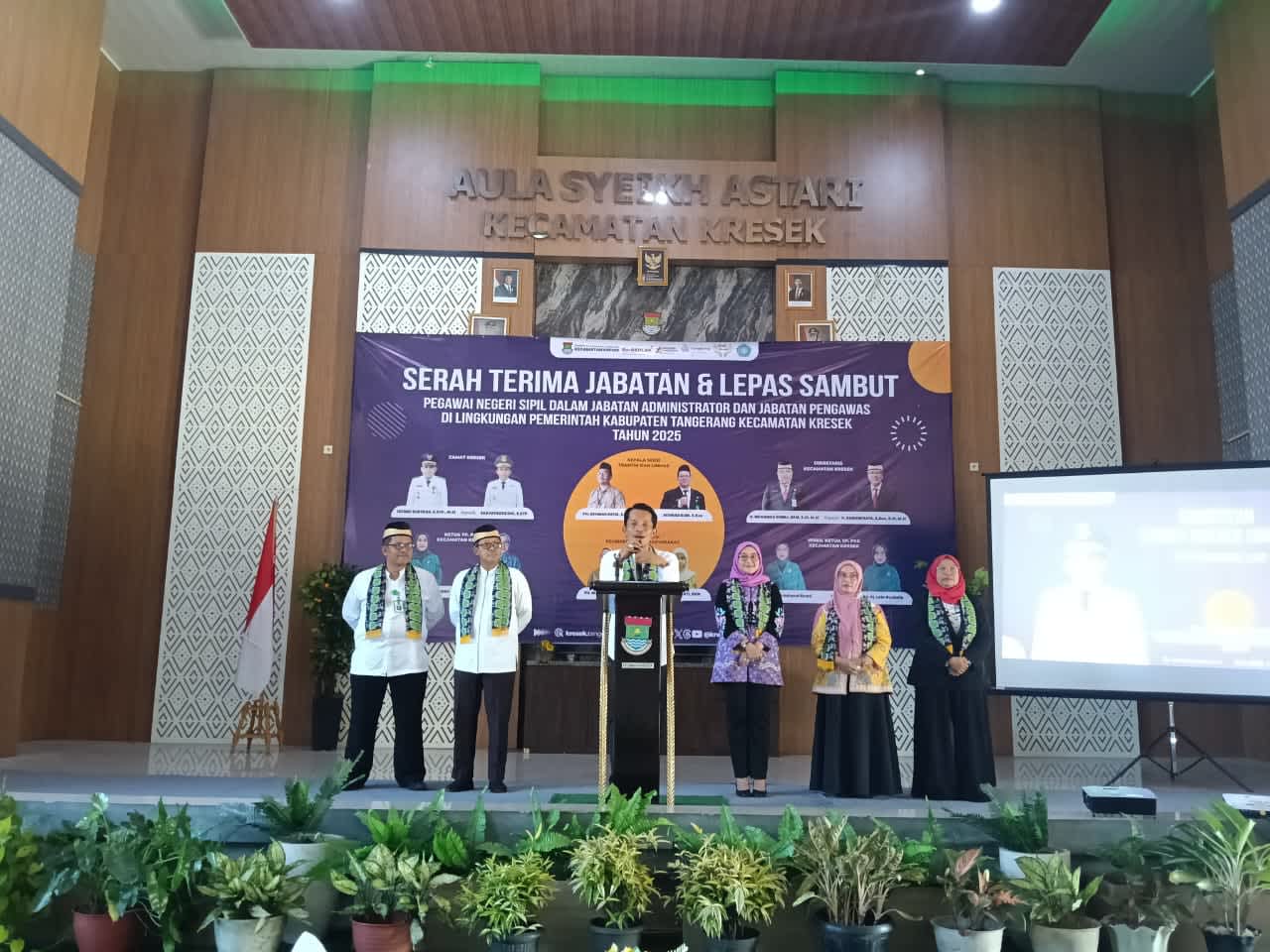 Suasana Haru Warnai Sertijab Camat Kresek, Tatang Suryana Pamit – Eka Fathussidik Siap Lanjutkan Estafet Kepemimpinan