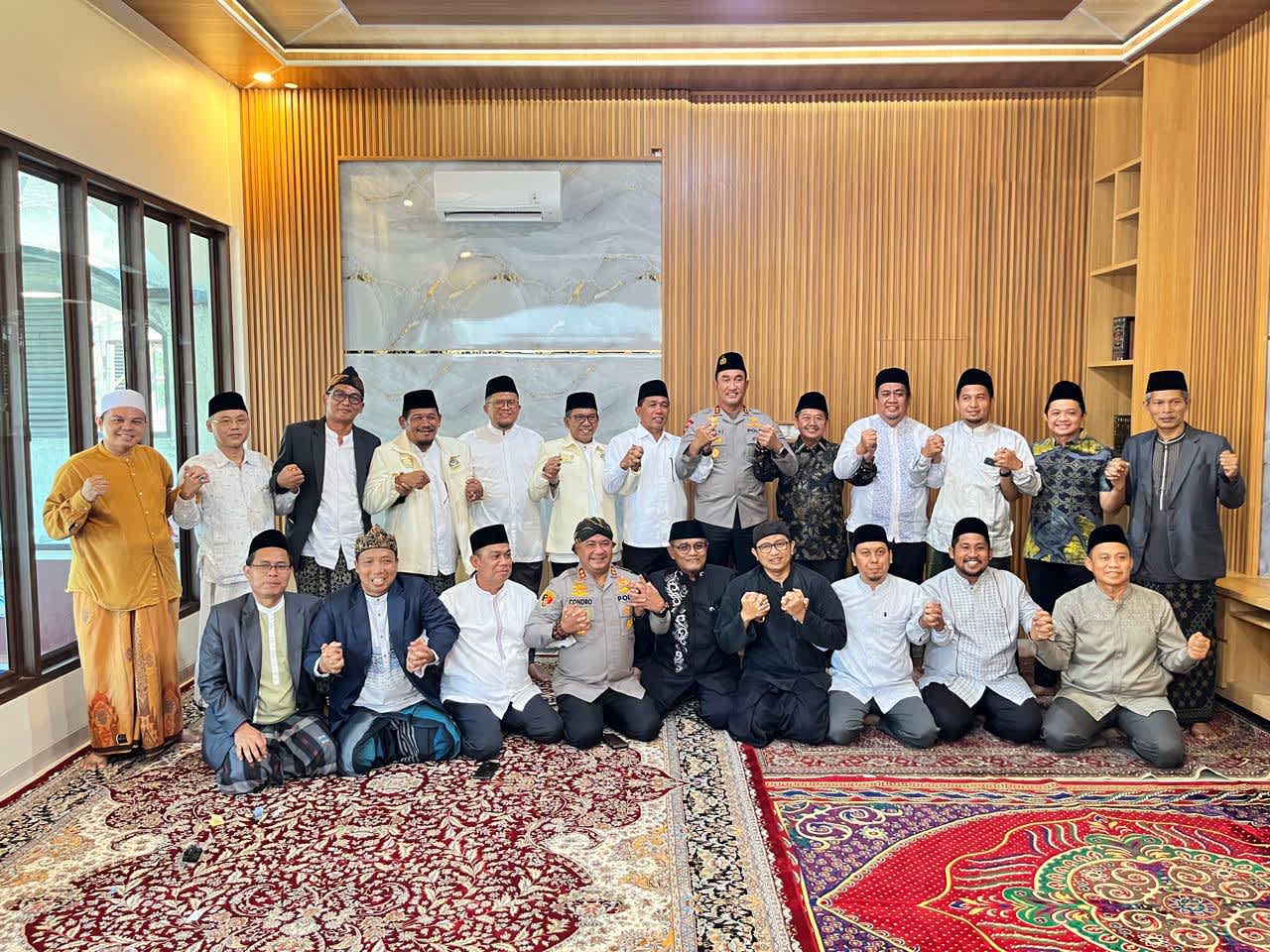 Kapolda Banten Jalin Silaturahmi dengan Tokoh Agama: Perkuat Peran Pesantren Hadapi Tantangan Zaman