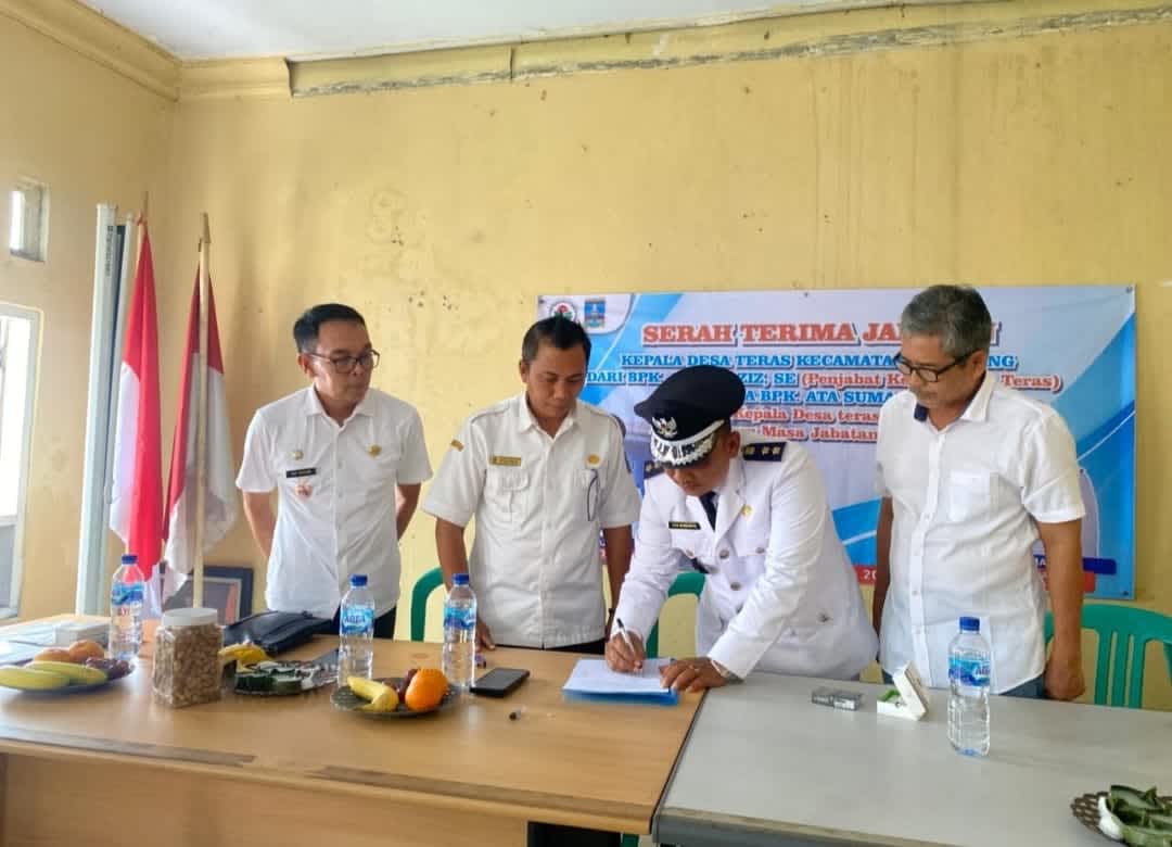 Sertijab Desa Teras Kec.Carenang : Melangkah Bersama, Membangun Desa Teras dari Hati