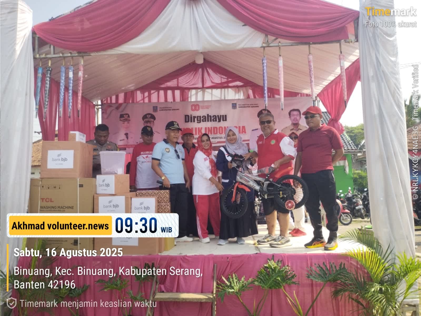 Semarak Jalan Santai HUT RI ke-80, Warga Binuang Penuhi Jalan dengan Nuansa Merah Putih