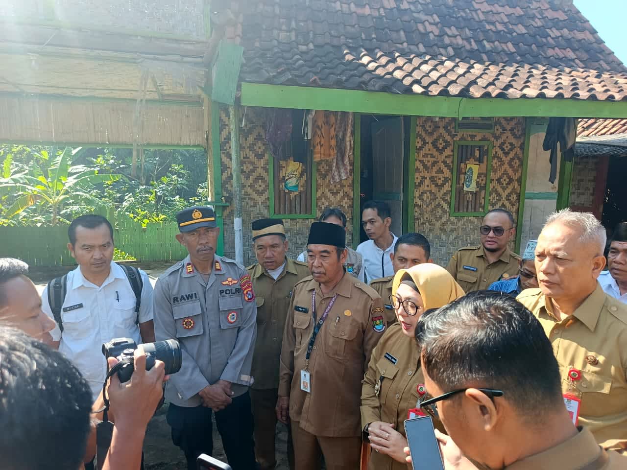 Wakil Bupati Tangerang Tinjau Korban Puting Beliung di Kec. Jambe : Wujud Kepedulian dan Kolaborasi