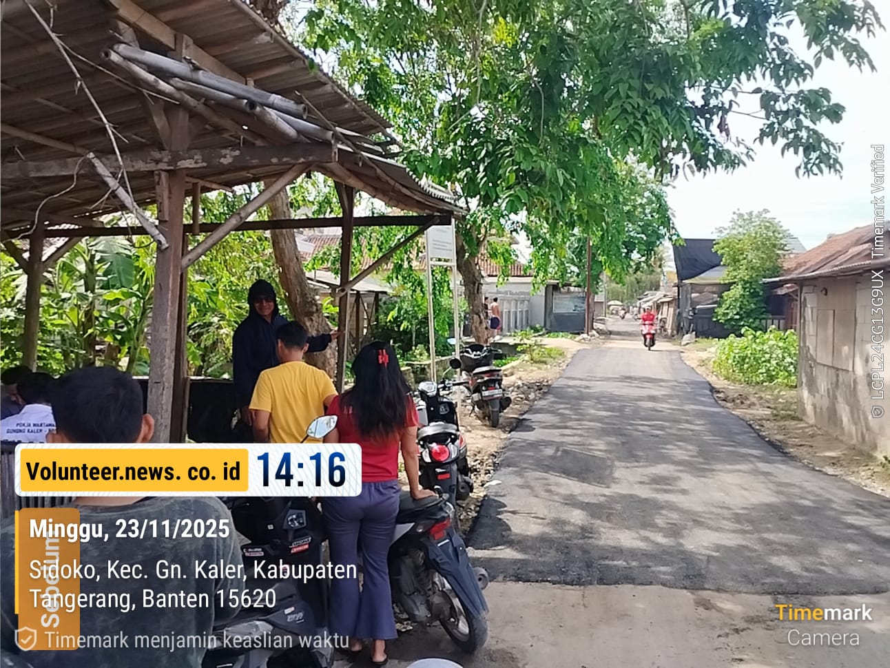 Warga Sambut Baik Perbaikan Jalan di Sidoko, Namun Keluhkan Kualitas Hotmix yang Retak Dini