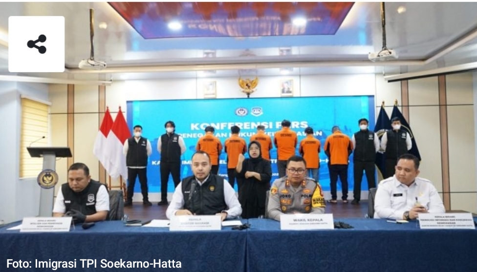 Tak Hanya WNA, Ribuan Keberangkatan WNI Ditunda Imigrasi Soekarno-Hatta