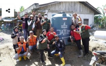 EMT Jatim 3 Salurkan Tujuh Toren Air Bersih untuk Warga Terdampak Banjir di Pidie Jaya