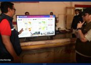 Wamenkomdigi Nezar Patria Tinjau Distribusi Bantuan Bencana Kolaborasi Kemkomdigi–Telkom Group di Aceh