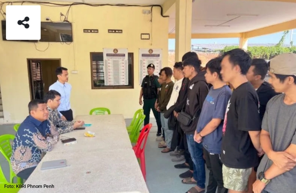 Kemlu Pulangkan Sembilan WNI dari Kamboja, Tujuh Diduga Terlibat Penipuan Daring