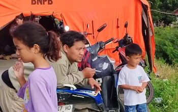 Warga Kec.Binuang Kab.Serang Bertahan di Tenda Pengungsian, Banjir Masih Rendam Permukiman dan Sawah