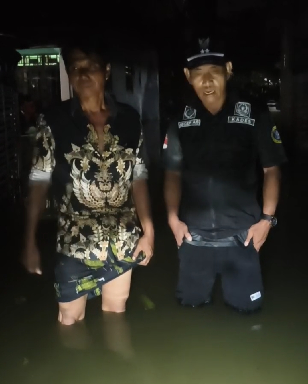 Kades Gunung Kaler Tinjau Langsung Warga Terdampak Banjir, Puluhan Rumah Masih Terendam