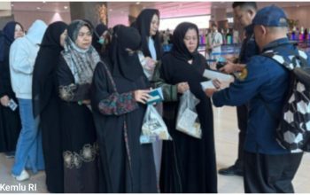 Kemlu–KJRI Jeddah Pulangkan 96 WNI dari Arab Saudi, Tegaskan Komitmen Perlindungan Negara
