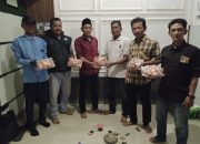 Solidaritas Wartawan Daerah: Ketua PWGK-Kresek Berbagi Daging Jelang Lebaran