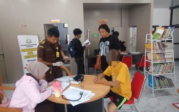 Berkas P-21, Polsek Cikande Limpahkan Tersangka Curanmor ke Kejari Serang