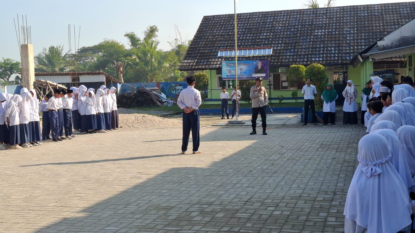 Polisi Masuk Sekolah: Edukasi Disiplin hingga Bahaya Narkoba, Generasi Muda Disasar