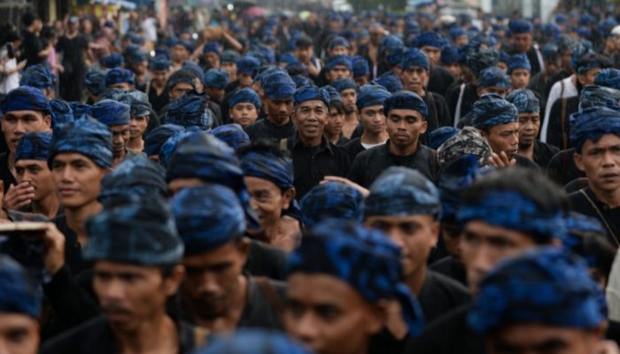 Menapak 40 Kilometer, Warga Badui Serahkan Hasil Bumi dan Pesan Lestari ke Pendopo Lebak