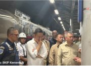 BREAKING: Dua Kereta Terlibat Insiden di Bekasi Timur, Menhub Pastikan Evakuasi Cepat