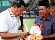 Tangis Haru Amrin Pecah, Bupati Tangerang Resmikan Rumah Baru di Badak Anom
