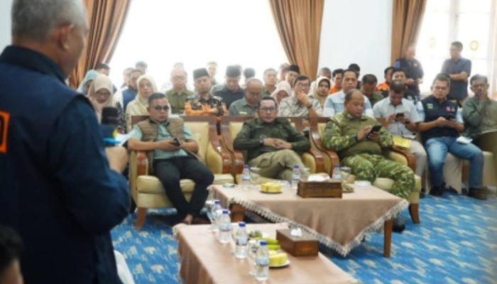 Banjir dan Longsor Kepung Enam Kecamatan, Tanah Datar Tetapkan Tanggap Darurat 14 Hari